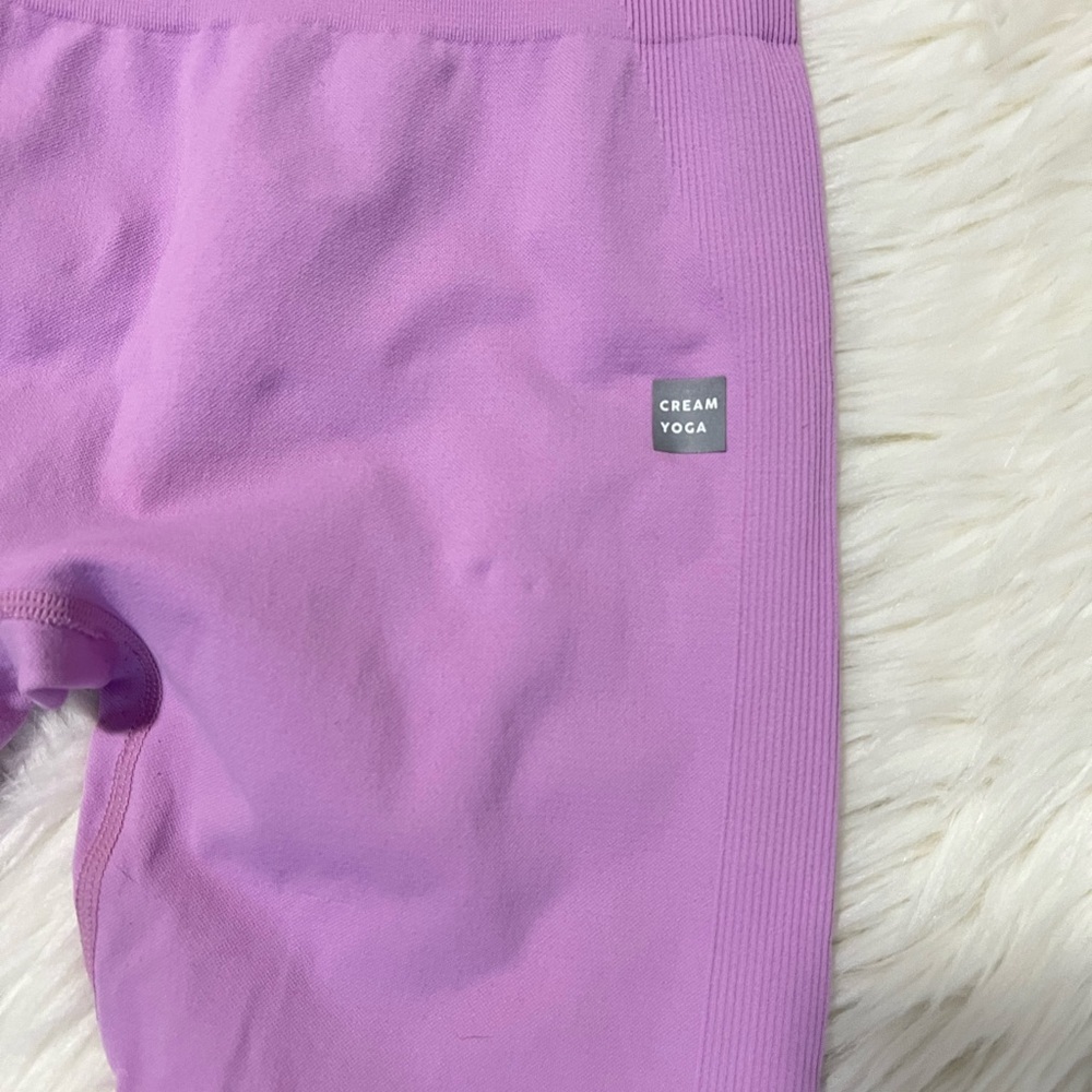 Cream Yoga Lilac Leggings - Picture 3 of 6
